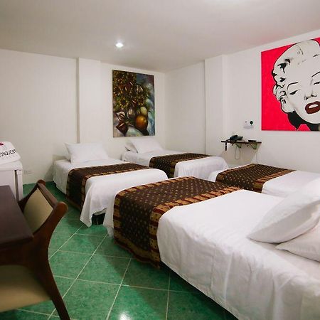 Hotel 33 Conquest Меделин Екстериор снимка