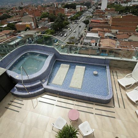 Hotel 33 Conquest Меделин Екстериор снимка